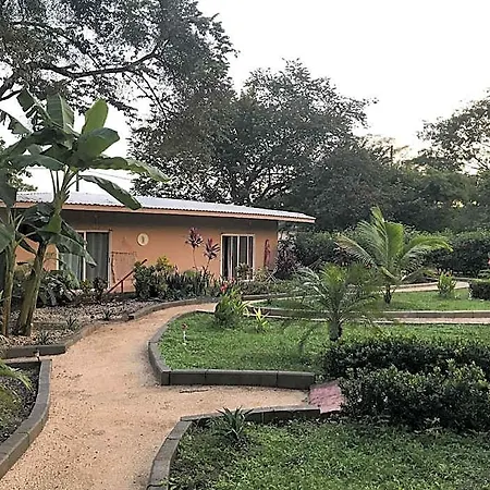 Tee-K Lodge B&B